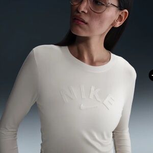 Nike Sportswear, Chill Knit Slim Cropped Long Sleeve Shirt, White, Small